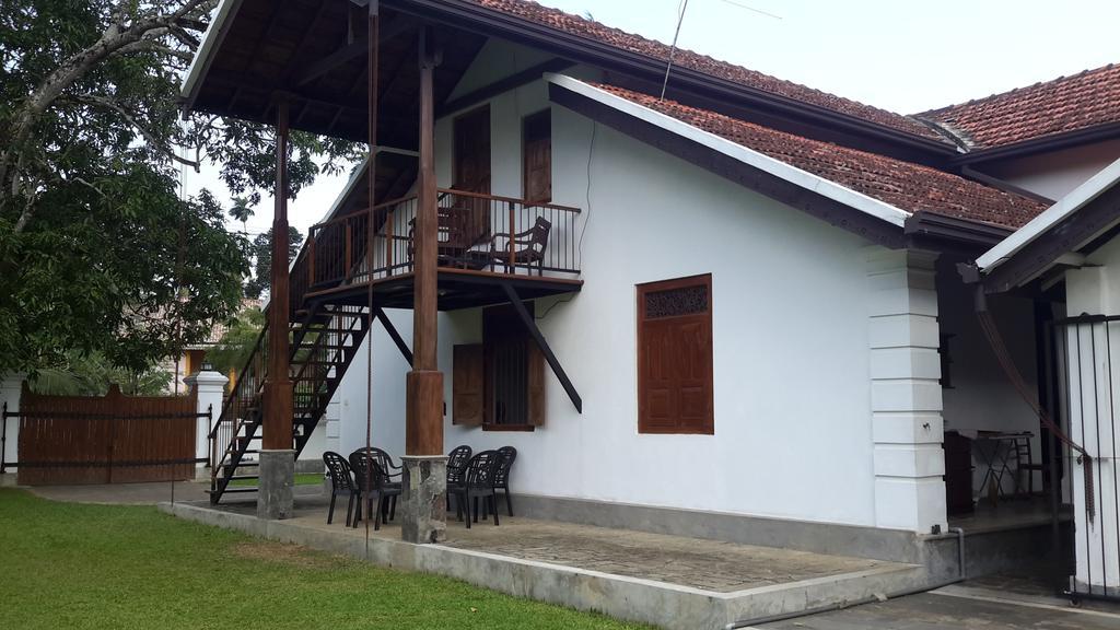 Villa Indrasiriya Аханґама Екстер'єр фото